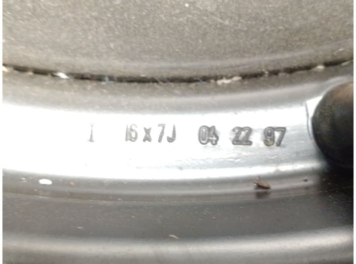 Recambio de llanta para chrysler new yorker 3.5 i 24v referencia OEM IAM 4755053 R16X7J 2