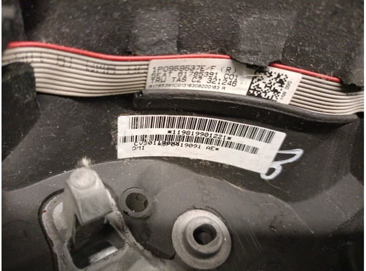 Recambio de volante para seat altea (5p1) 1.4 tsi referencia OEM IAM 5P0419091AE 5P0419091AE 5