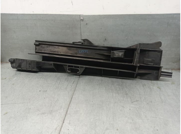 Recambio de moldura para bmw x5 (e70) 3.0 sd referencia OEM IAM 7799762  R6969001 2