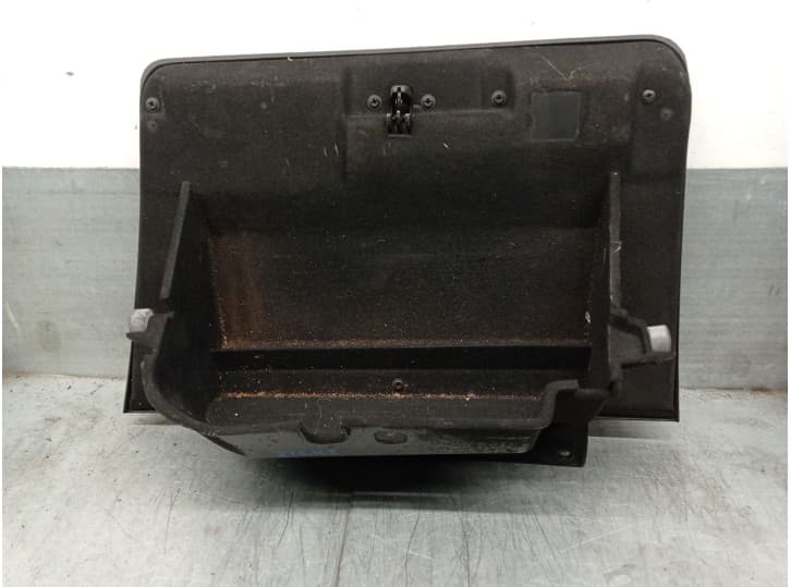 Recambio de guantera para chrysler new yorker 3.5 i 24v referencia OEM IAM F01 2