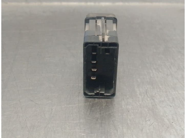 Recambio de interruptor para renault premium distribution referencia OEM IAM 7420851303 3