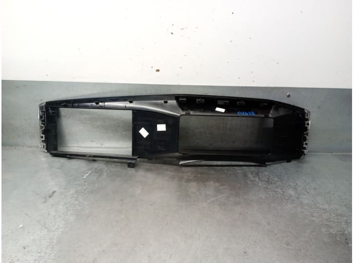 Recambio de embellecedor cuadro para opel mokka 1.2 (76) referencia OEM IAM 9835986880 2