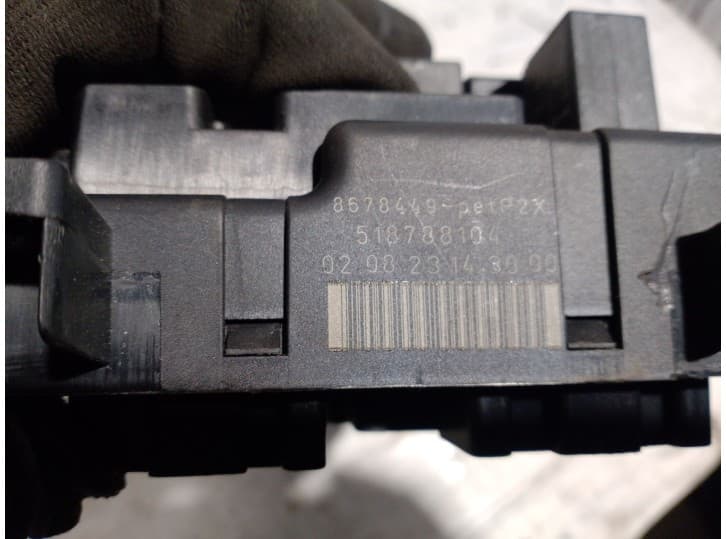 Recambio de caja reles / fusibles para volvo s60 i (384) 2.4 referencia OEM IAM 518788104 4