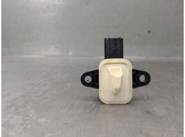 Recambio de sensor impacto para volvo s60 ii (134) d3 referencia OEM IAM 30798030 2