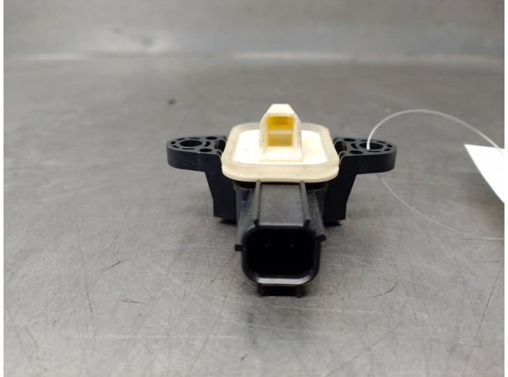 Recambio de sensor impacto para volvo s60 ii (134) d3 referencia OEM IAM 30798030 4