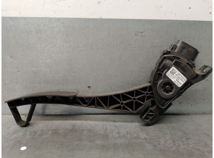 Recambio de potenciometro pedal para volvo s60 i (384) 2.4 d referencia OEM IAM 30715173