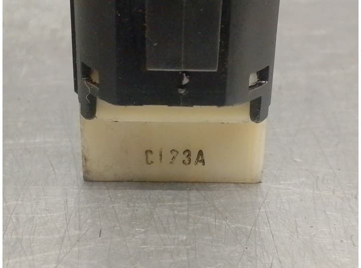 Recambio de mando limpia para ssangyong korando (kj) 2.9 td referencia OEM IAM C123A 4