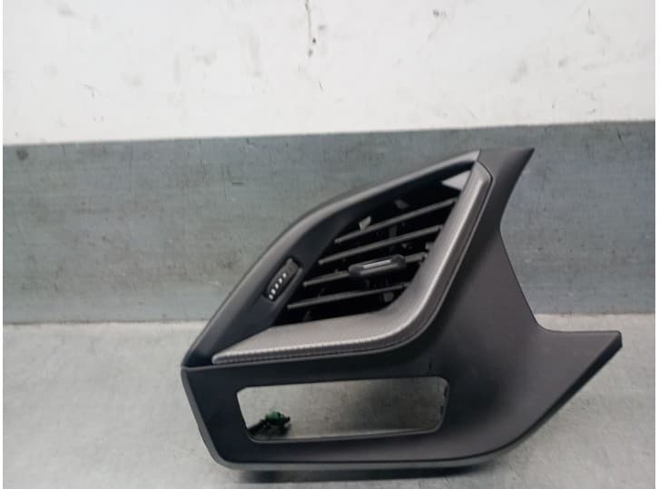 Recambio de aireador para bmw 1 (f40) 118 i referencia OEM IAM 6823188 64226823188