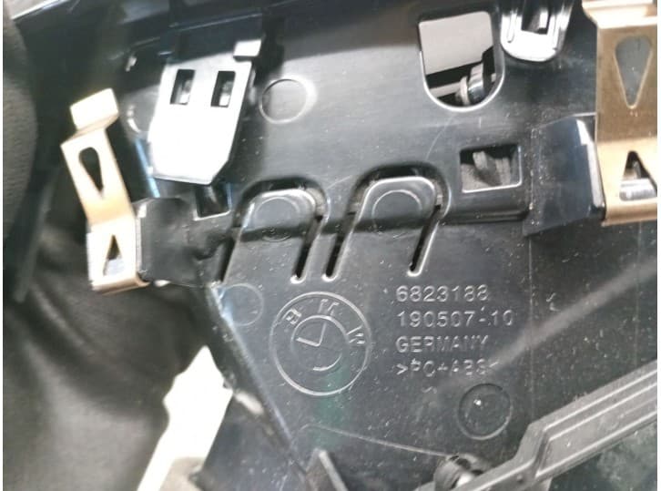 Recambio de aireador para bmw 1 (f40) 118 i referencia OEM IAM 6823188 64226823188 4