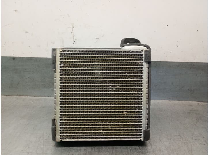 Recambio de evaporador aire acondicionado para bmw 1 (f40) 118 i referencia OEM IAM J2842 2