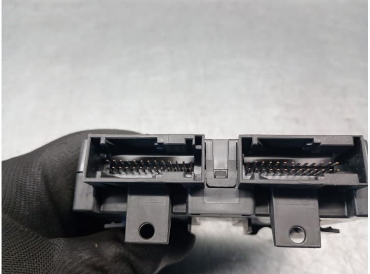 Recambio de modulo electronico para bmw 1 (f40) 118 i referencia OEM IAM 6411160466 3