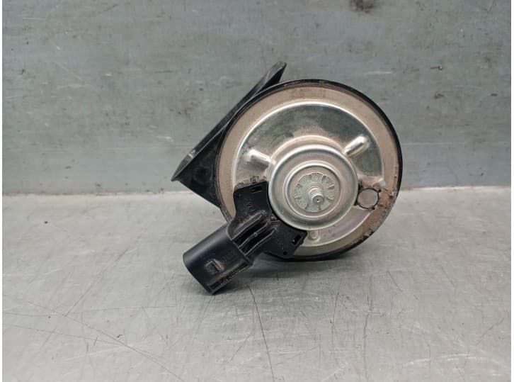 Recambio de claxon para bmw 1 (f40) 118 i referencia OEM IAM 7933222 1337933222 2