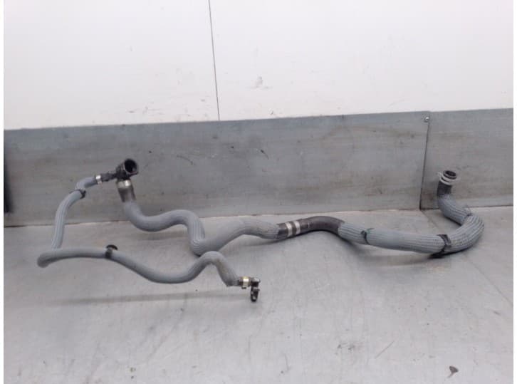 Recambio de tubo para renault austral tce 130 referencia OEM IAM 215135929R 215135929R