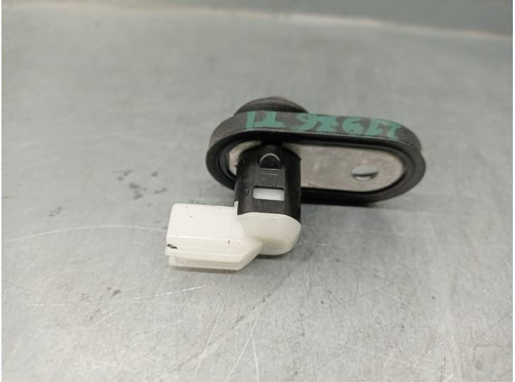 Recambio de sensor para toyota yaris (_p13_) 1.5 (nsp131_) referencia OEM IAM 8423153010 2