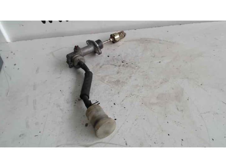 Recambio de bomba embrague para hyundai santamo 2.0 16v 4x4 referencia OEM IAM 124569