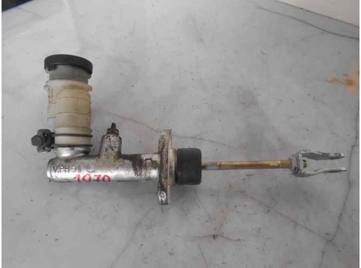 Recambio de bomba embrague para hyundai accent ii (lc) 1.5 crdi referencia OEM IAM