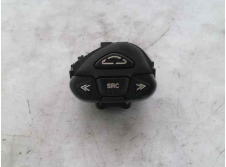 Recambio de mando radio volante para nissan almera tino (v10) 2.0 referencia OEM IAM
