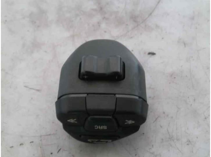 Recambio de mando radio volante para nissan almera tino (v10) 2.0 referencia OEM IAM 3