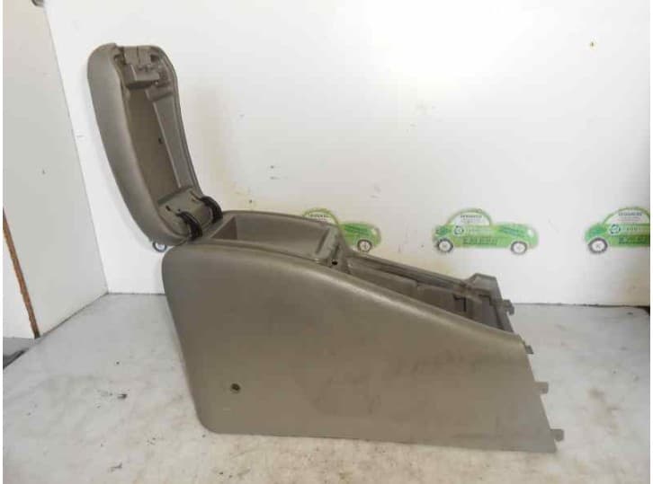 Recambio de apoyabrazos central para daewoo evanda (klal) 2.0 referencia OEM IAM 2