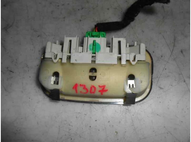 Recambio de luz interior para peugeot 307 sw (3h) 2.0 hdi 110 referencia OEM IAM 6362N2 2