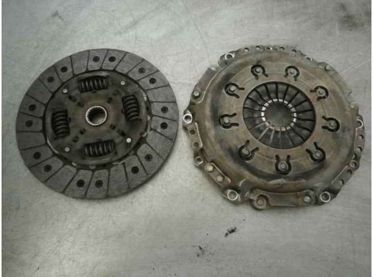 Recambio de kit embrague para ford mondeo i sedán (gbp) 1.8 td referencia OEM IAM   LUK