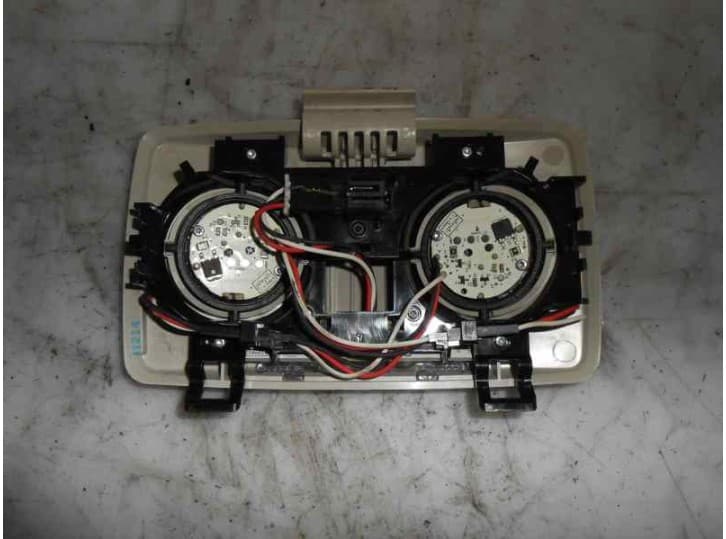Recambio de luz interior para fiat freemont (345_) 2.0 jtd referencia OEM IAM 275019 2