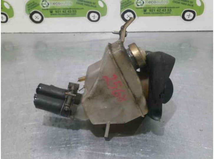 Recambio de deposito servo para nissan trade caja/chasis 3.0 d referencia OEM IAM