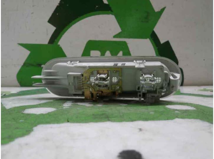 Recambio de luz interior para nissan micra iii (k12) 1.2 16v referencia OEM IAM 2