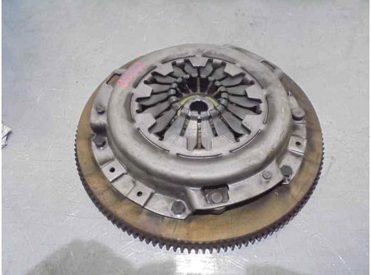 Recambio de kit embrague para daewoo lanos (klat) 1.3 referencia OEM IAM