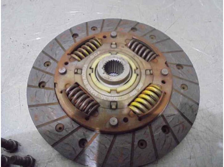 Recambio de kit embrague para daewoo lanos (klat) 1.3 referencia OEM IAM 3