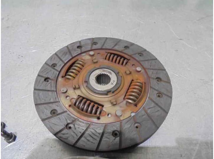 Recambio de kit embrague para daewoo lanos (klat) 1.3 referencia OEM IAM 4