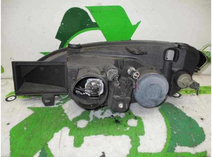 Recambio de faro derecho para nissan primera hatchback (p11) 2.0 td referencia OEM IAM 2