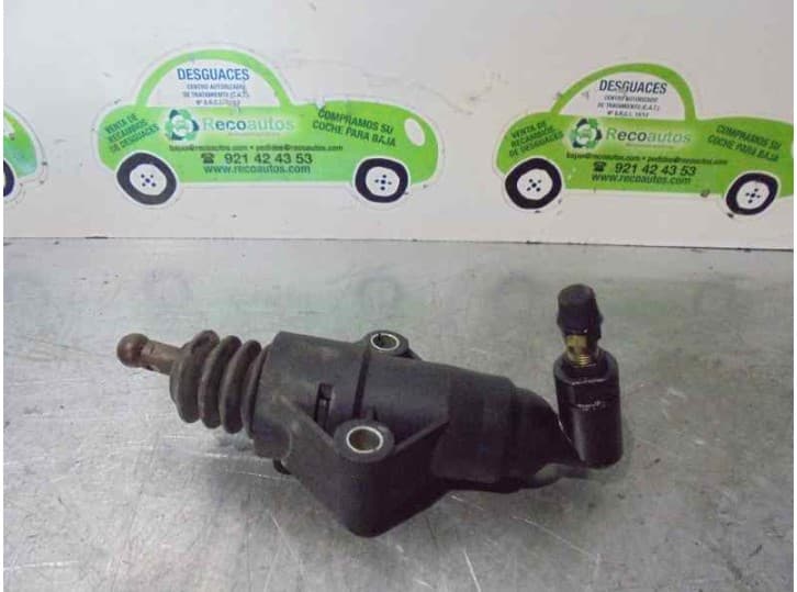 Recambio de bomba embrague para seat leon (1m1) 1.6 16 v referencia OEM IAM 1J0721261 3