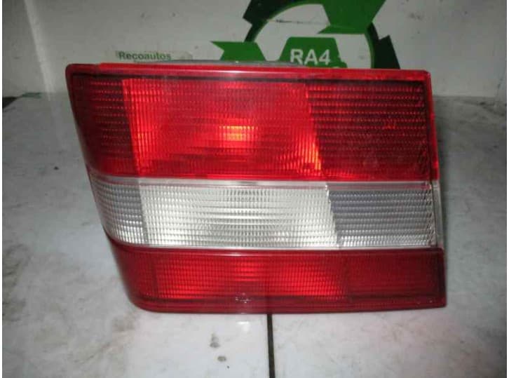 Recambio de piloto trasero izquierdo para volvo 940 (944) 2.3 referencia OEM IAM