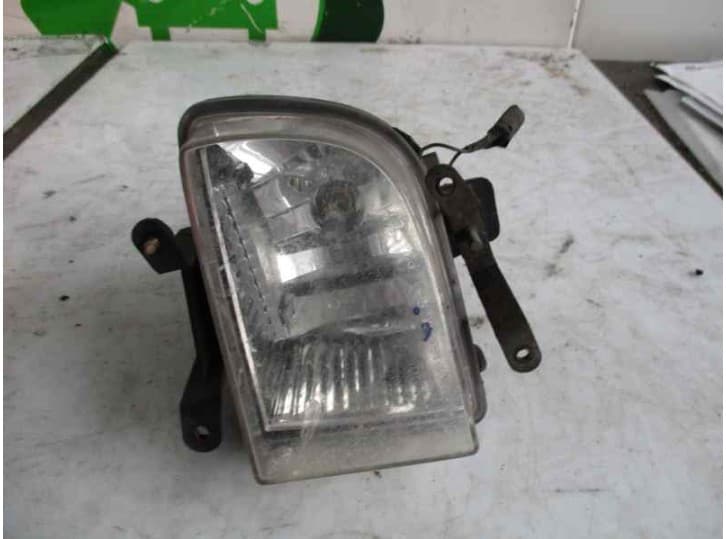 Recambio de faro antiniebla izquierdo para hyundai getz (tb) 1.3 i referencia OEM IAM