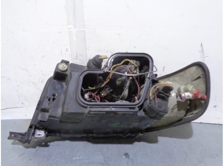 Recambio de faro derecho para audi 100 c4 sedán (4a2) 2.5 tdi referencia OEM IAM 5