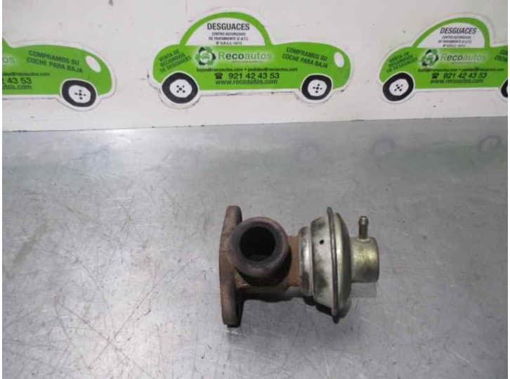 Recambio de valvula egr para renault clio ii (bb_, cb_) 1.9 d (b/cb0e, bb0j) referencia OEM IAM 3