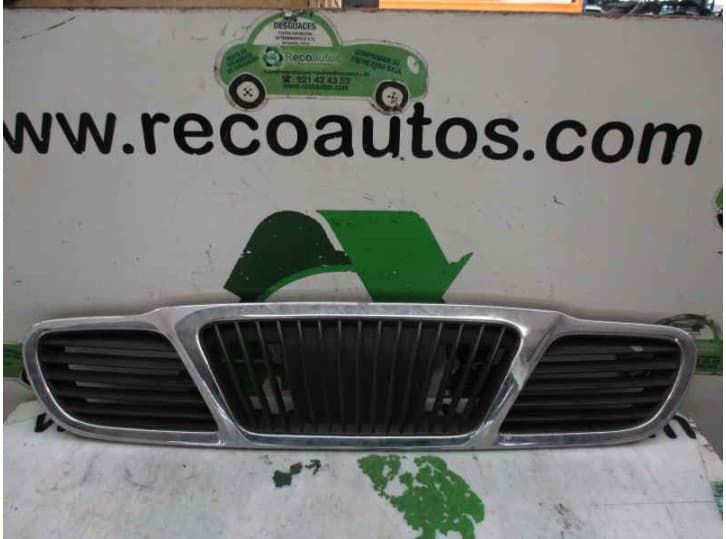 Recambio de rejilla delantera para daewoo lanos (klat) 1.5 referencia OEM IAM 96303229