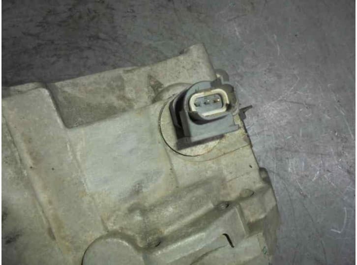 Recambio de caja cambios para nissan primera (p11) 1.8 16v referencia OEM IAM 6J001 6