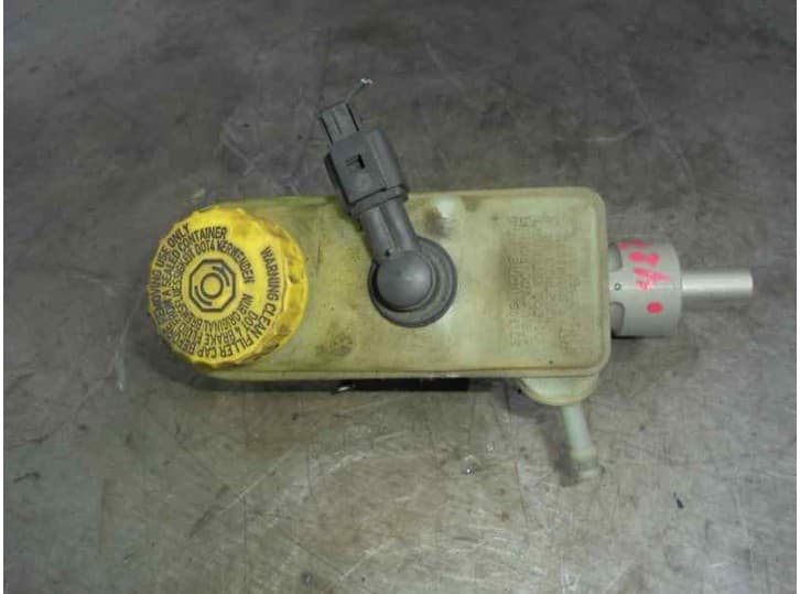 Recambio de bomba freno para seat arosa (6h1) 1.0 referencia OEM IAM 21025589  BENDIX 4