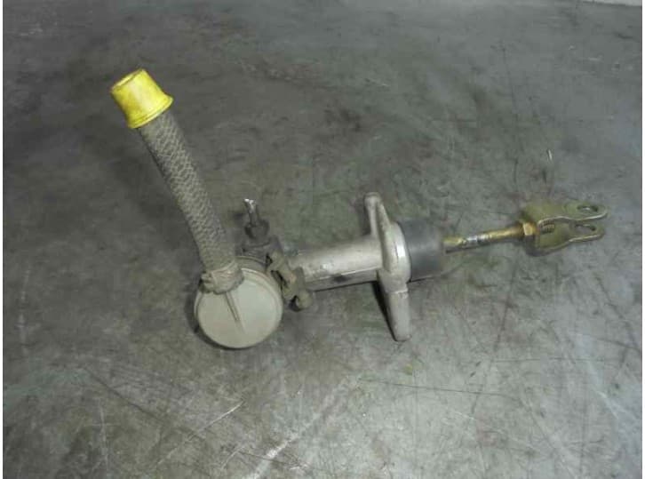 Recambio de bomba embrague para ford fiesta iii (gfj) 1.4 referencia OEM IAM