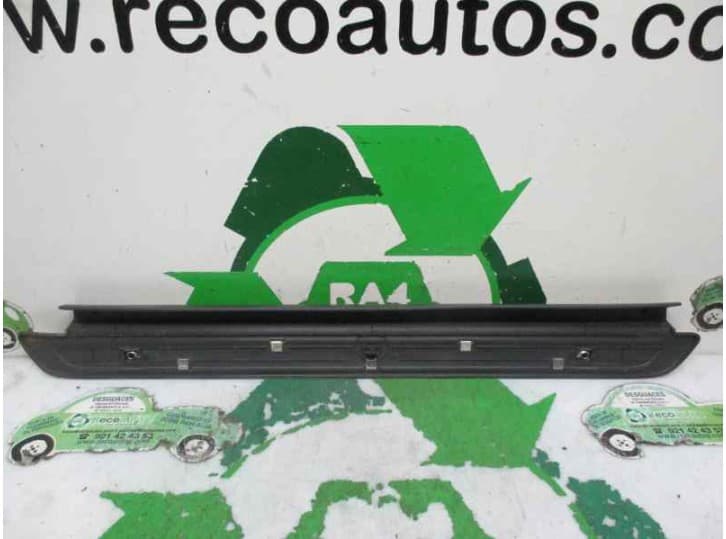 Recambio de embellecedor para volvo s40 i (644) 1.8 referencia OEM IAM 2