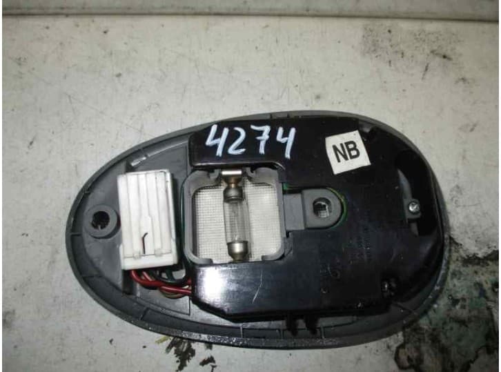 Recambio de luz interior para chevrolet nubira sedán 2.0 d referencia OEM IAM 2
