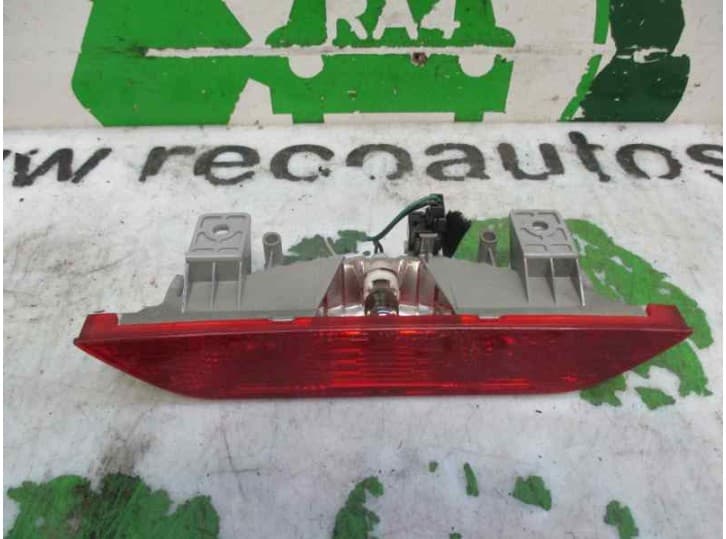 Recambio de luz central de freno para hyundai getz (tb) 1.1 referencia OEM IAM
