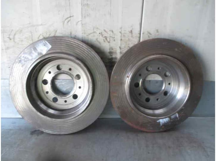 Recambio de disco freno trasero para volvo v70 ii (285) 2.5 tdi referencia OEM IAM