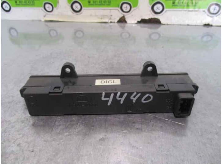 Recambio de reloj para kia rio ii (jb) 1.5 crdi referencia OEM IAM 945201G000 2
