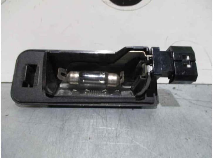 Recambio de piloto matricula para bmw 3 (e36) 318 i referencia OEM IAM 2