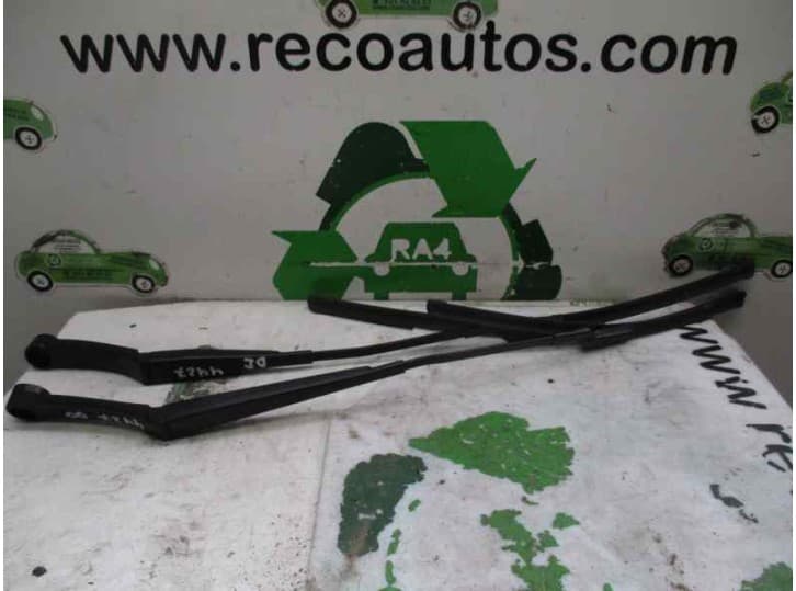Recambio de brazo limpia delantero derecho para hyundai i30 (fd) 1.4 referencia OEM IAM