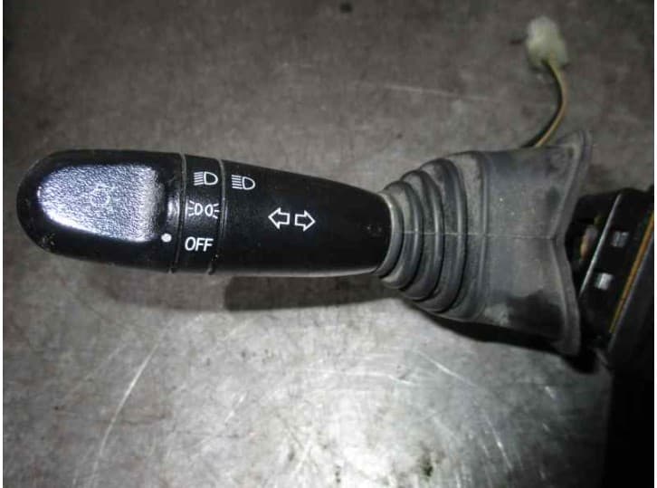 Recambio de mando luces para daewoo nubira sedán (j200) 1.6 referencia OEM IAM 2