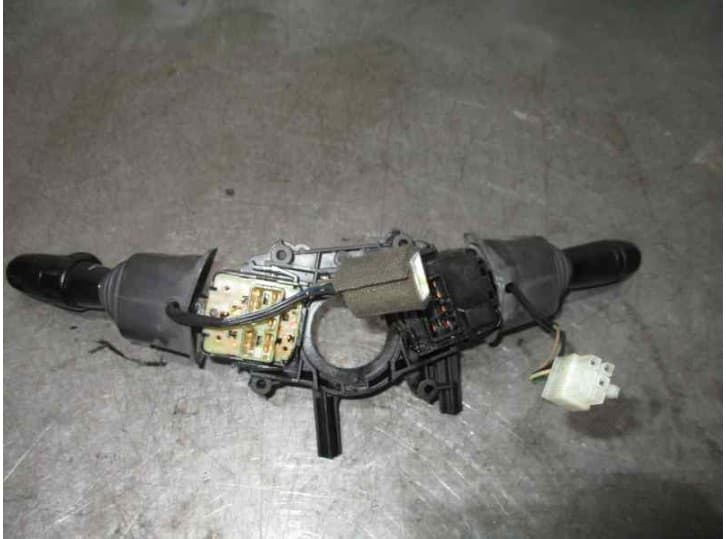Recambio de mando luces para daewoo nubira sedán (j200) 1.6 referencia OEM IAM 4